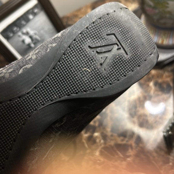 LV sneakers - Picture 10 of 10